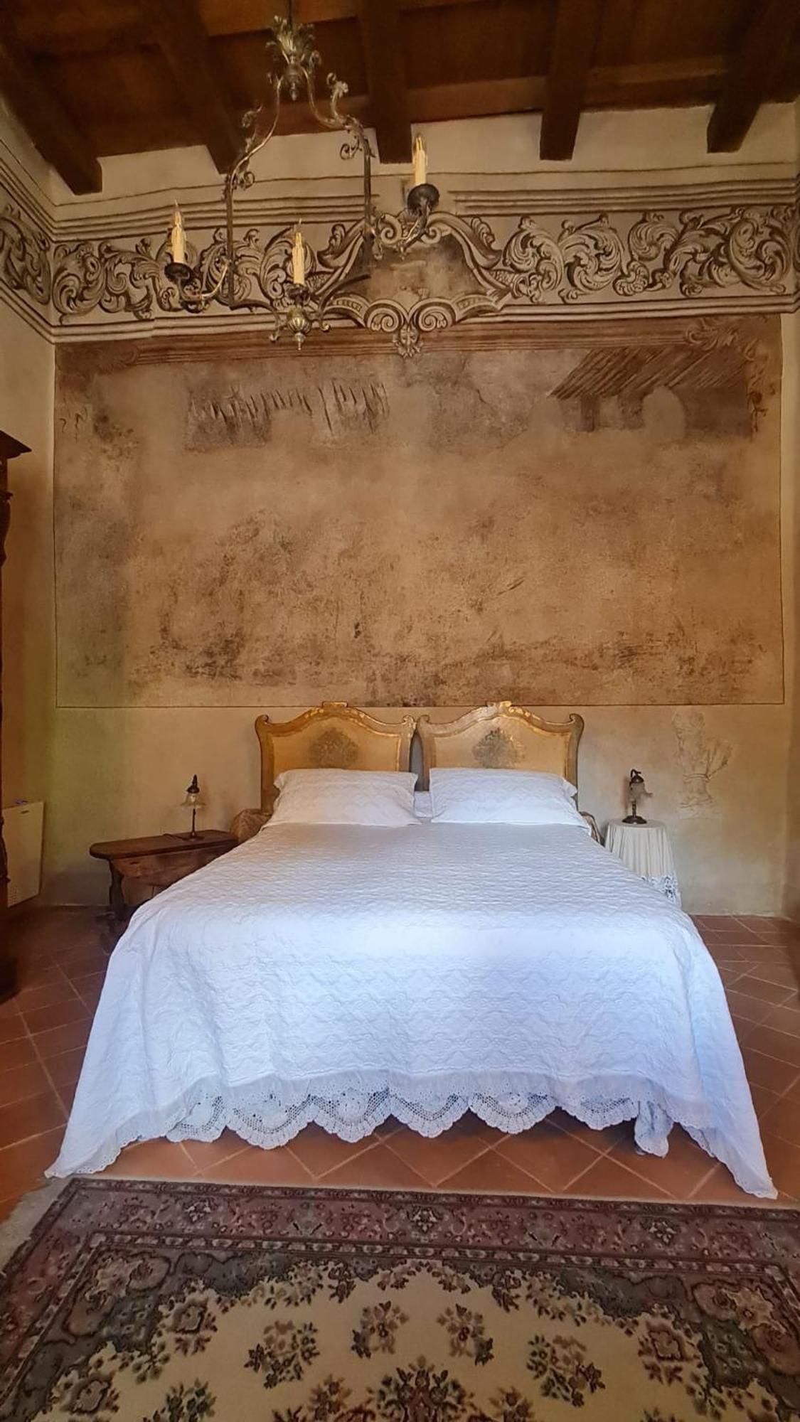 مبيت وإفطار Acciano Palazzo Pirro Dimora Storica المظهر الخارجي الصورة