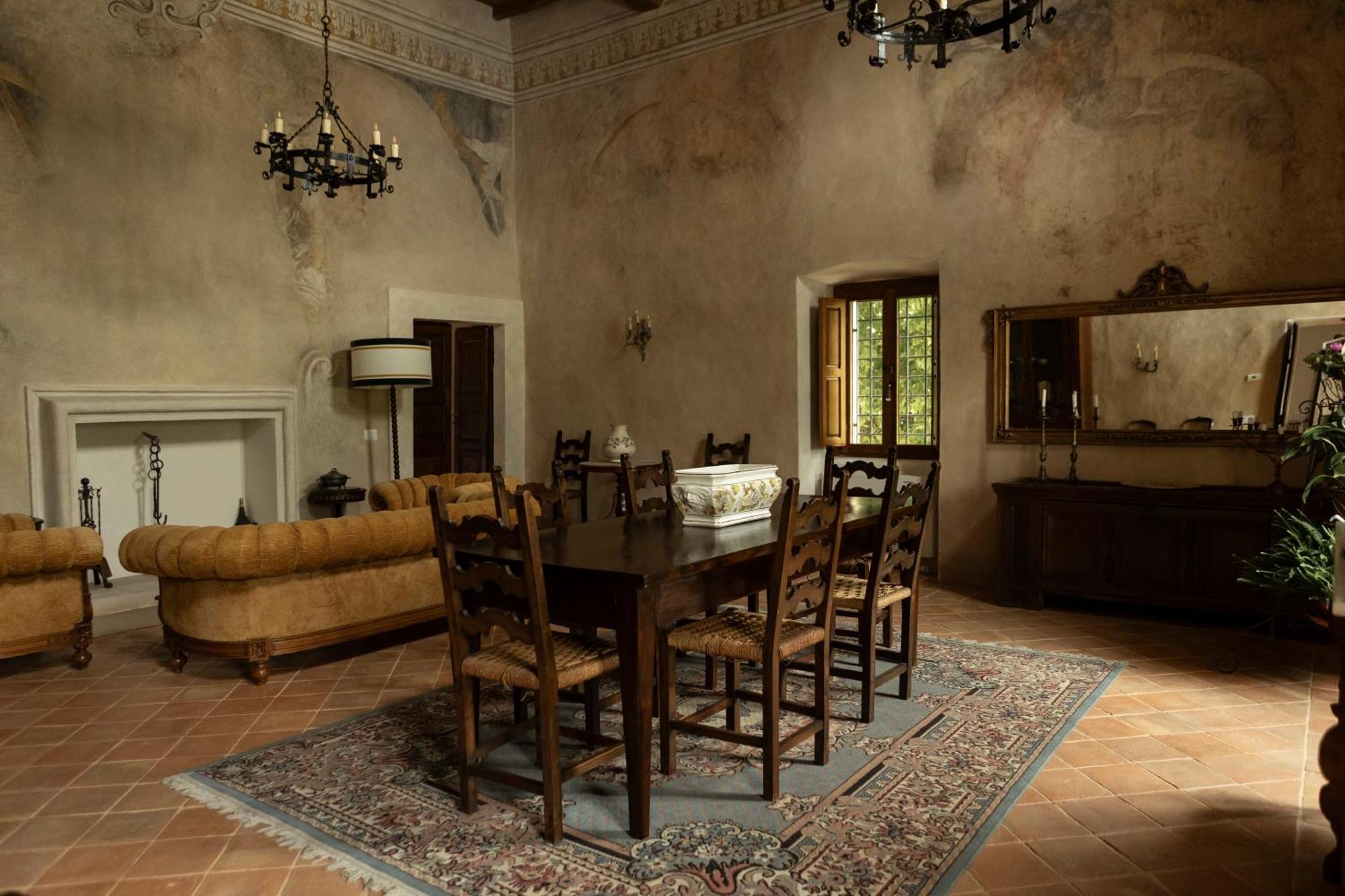 مبيت وإفطار Acciano Palazzo Pirro Dimora Storica المظهر الخارجي الصورة